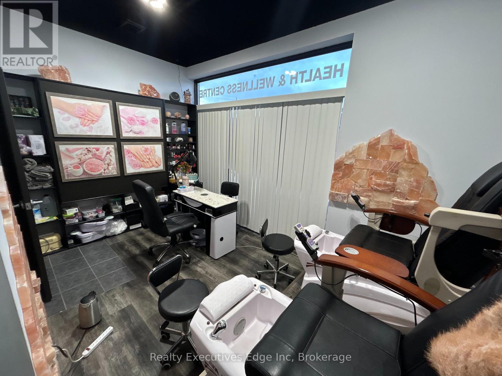 200a Victoria Road S, Guelph, Ontario  N1E 5R1 - Photo 2 - X12592834