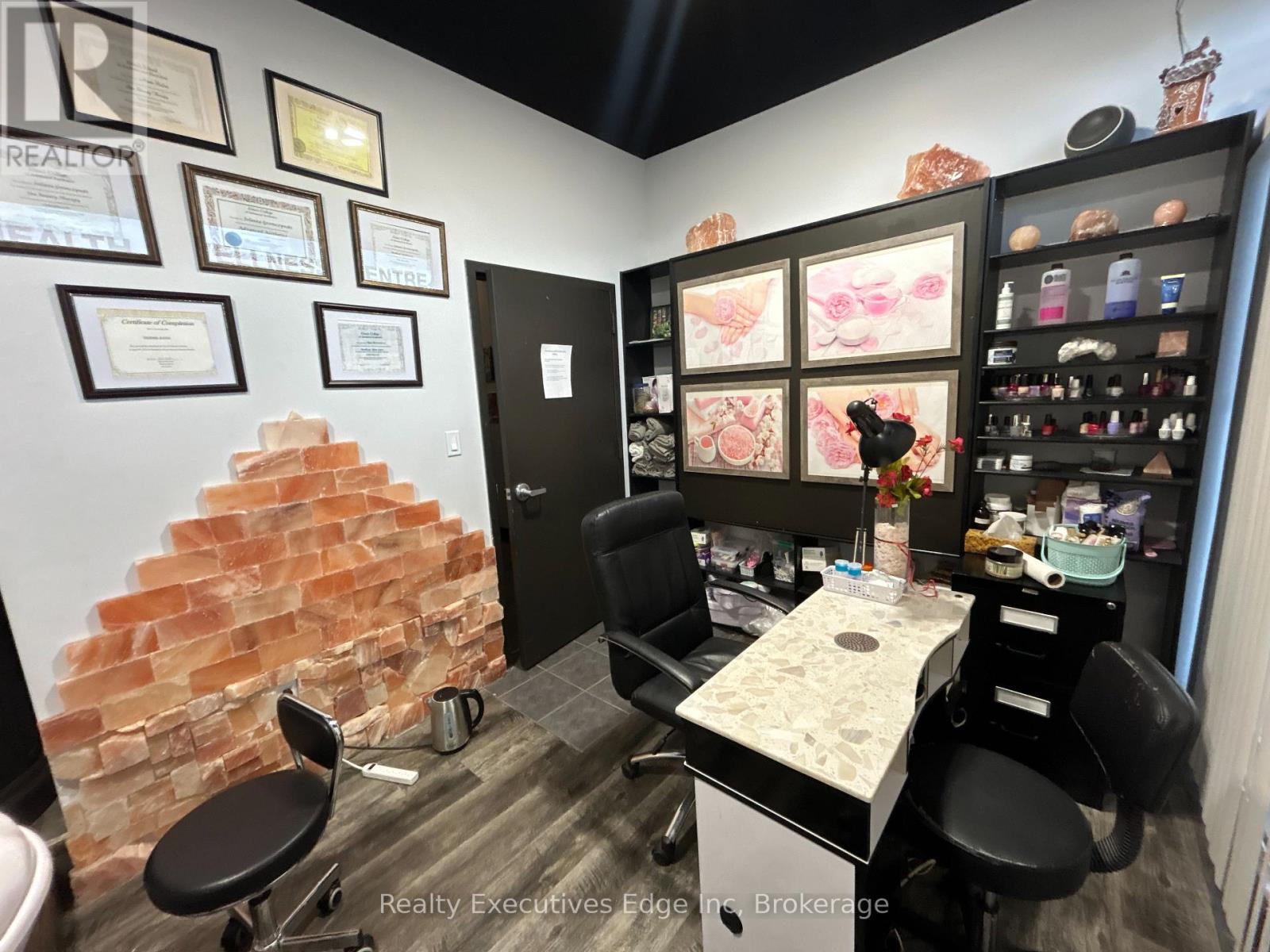 200a Victoria Road S, Guelph, Ontario  N1E 5R1 - Photo 4 - X12592834