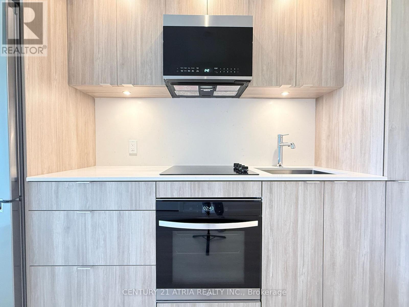 1003 - 60 Central Park Road Way, Toronto (Edenbridge-Humber Valley), Ontario  M9A 0E6 - Photo 3 - W12587682