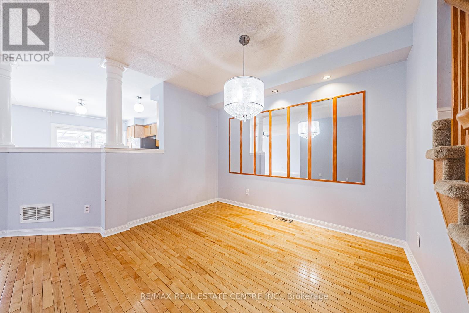 1133 Barclay Circle, Milton, Ontario  L9T 5V9 - Photo 6 - W12590822