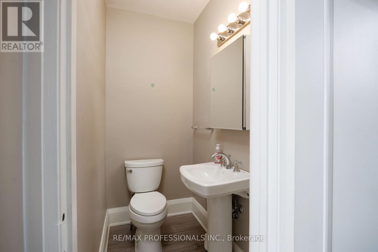 50 Wendover Road, Toronto, Ontario  M8X 2L3 - Photo 23 - W12590998