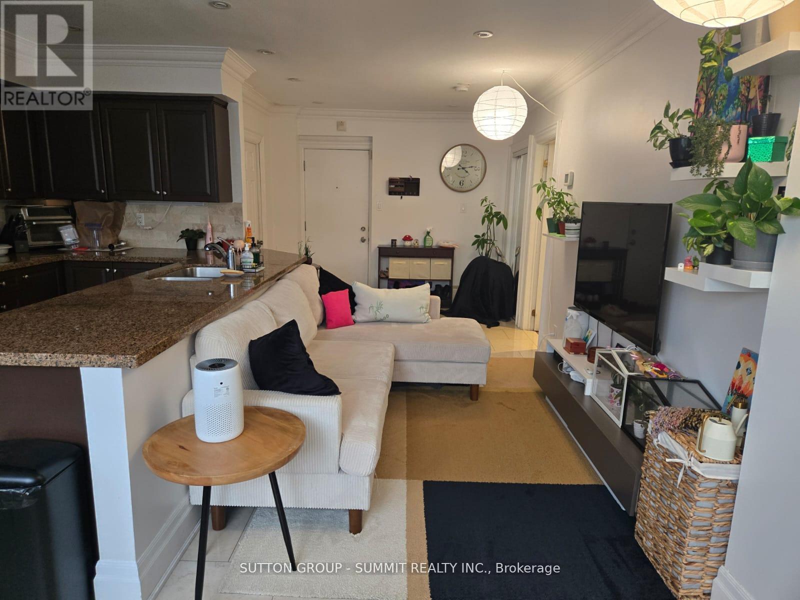 104 - 2615 Keele Street, Toronto, Ontario M6L 2P2 - Photo 3 - W12591074