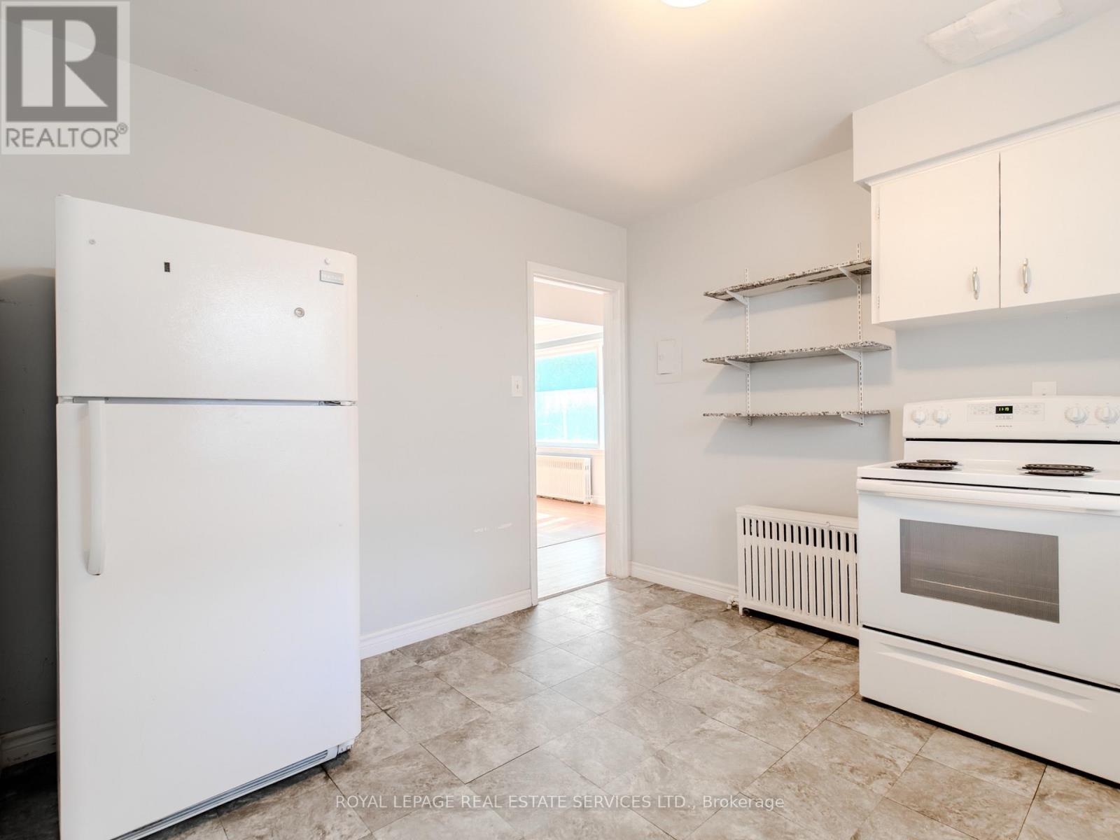 #2 - 20 Park Boulevard, Toronto, Ontario M8W 1G7 - Photo 17 - W12591082