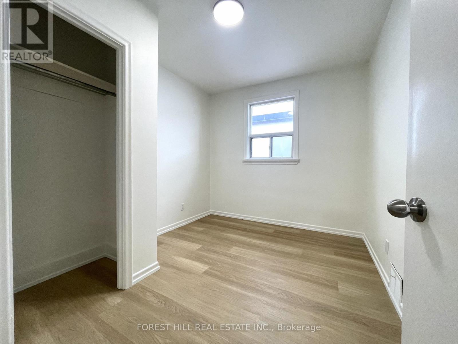 117 North Carson Street, Toronto, Ontario  M8W 4C7 - Photo 11 - W12591506