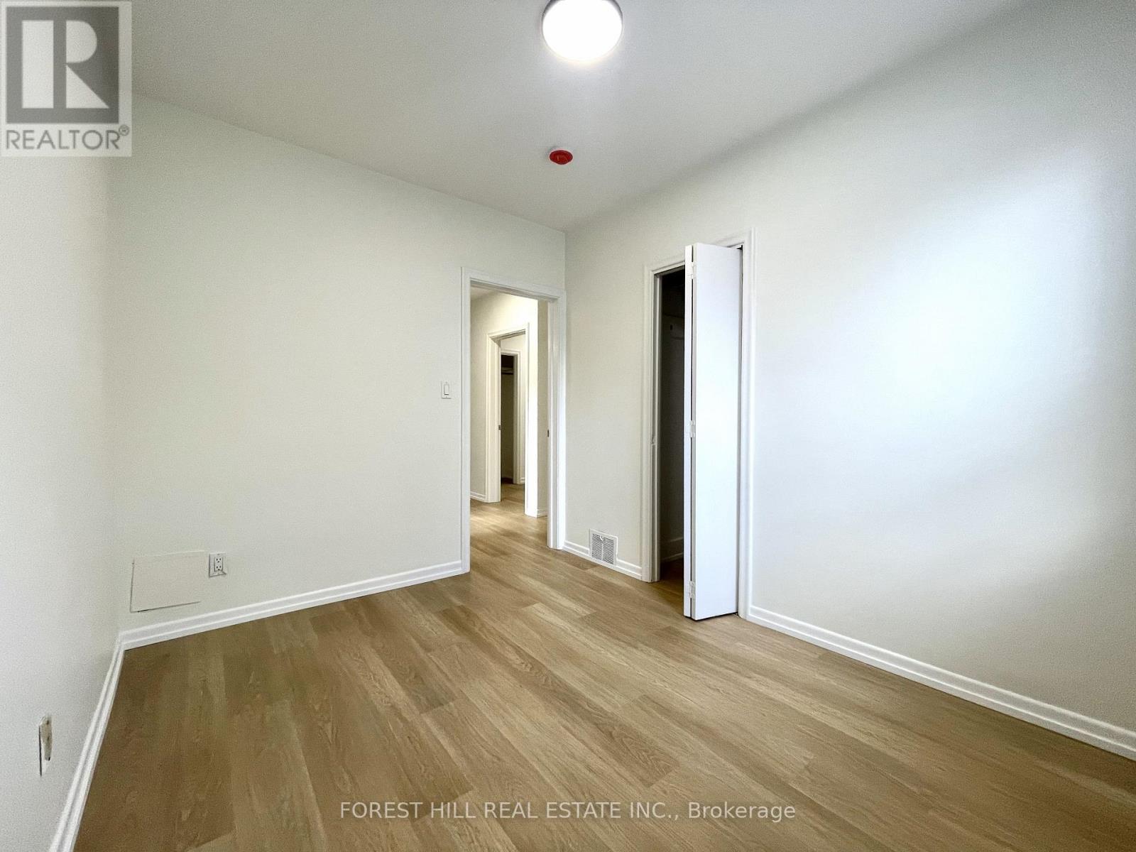 117 North Carson Street, Toronto, Ontario  M8W 4C7 - Photo 15 - W12591506