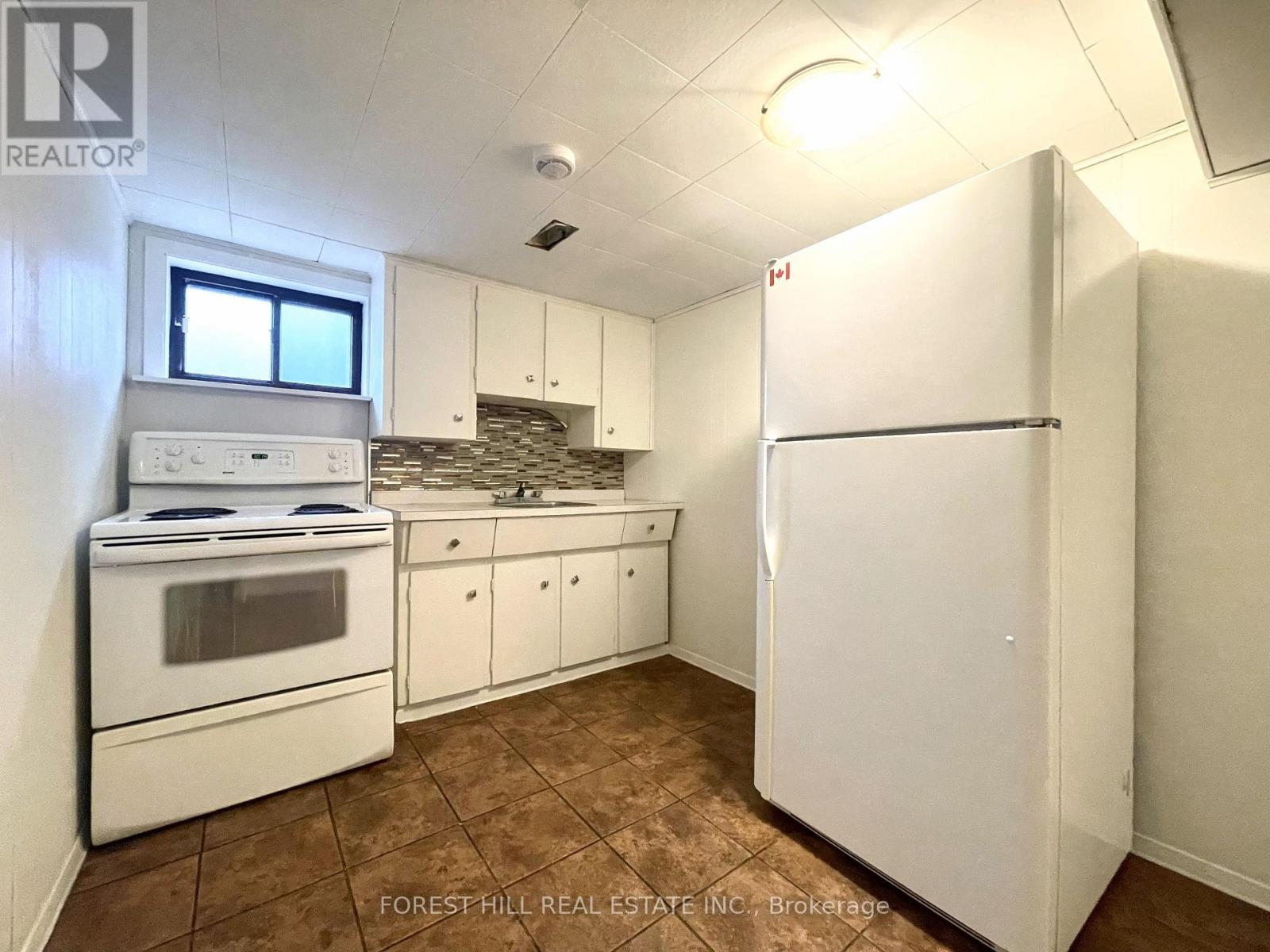 117 North Carson Street, Toronto, Ontario  M8W 4C7 - Photo 24 - W12591506