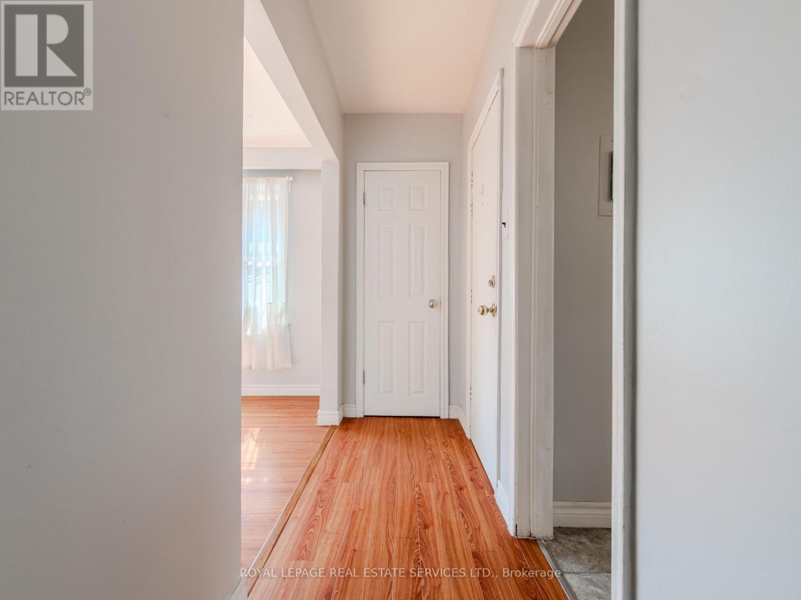 #2 - 20 Park Boulevard, Toronto, Ontario M8W 1G7 - Photo 8 - W12591082