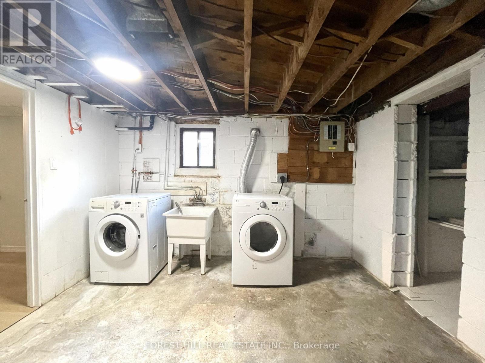 117 North Carson Street, Toronto, Ontario  M8W 4C7 - Photo 30 - W12591506