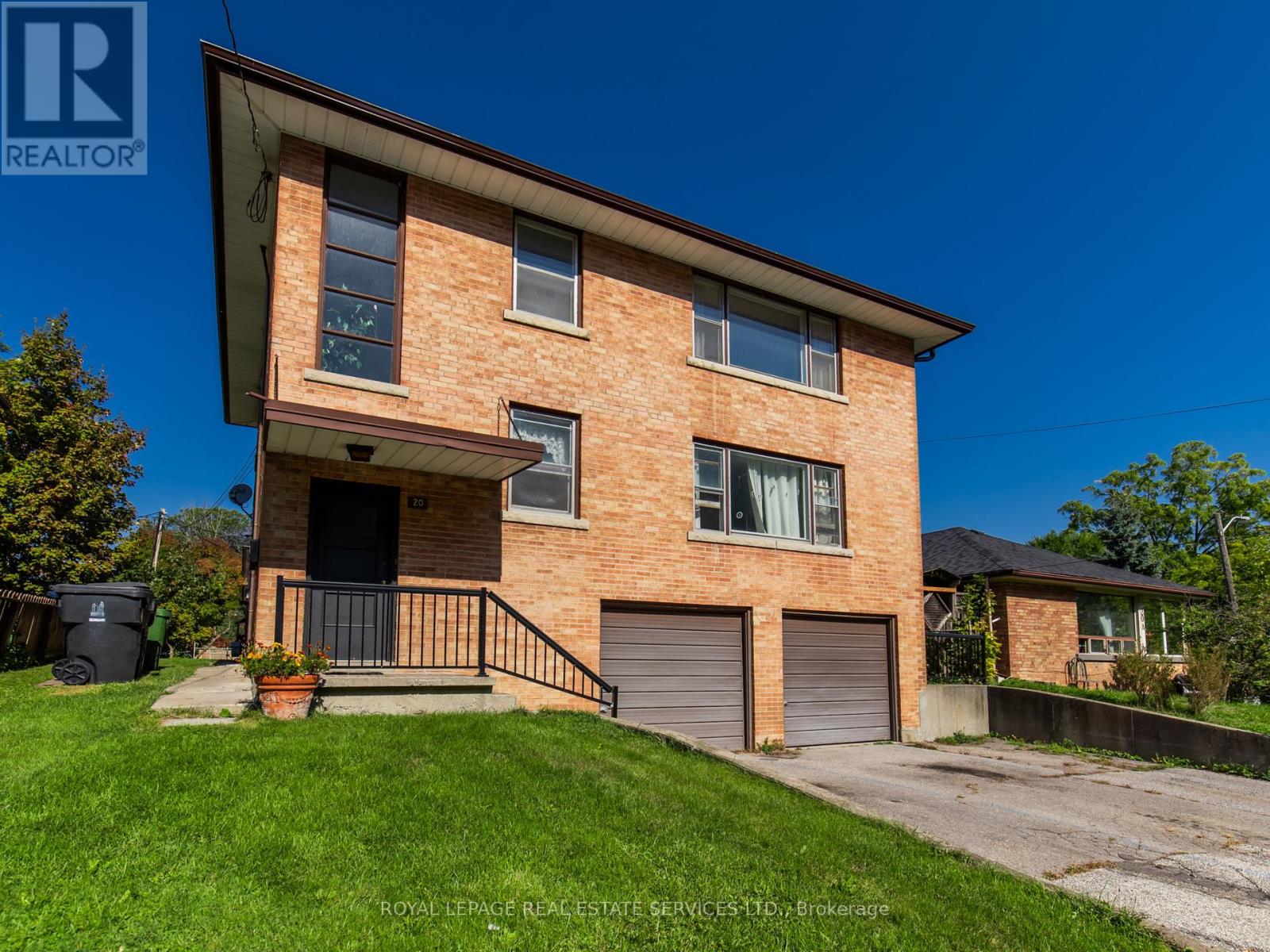 #2 - 20 Park Boulevard, Toronto, Ontario M8W 1G7 - Photo 3 - W12591082