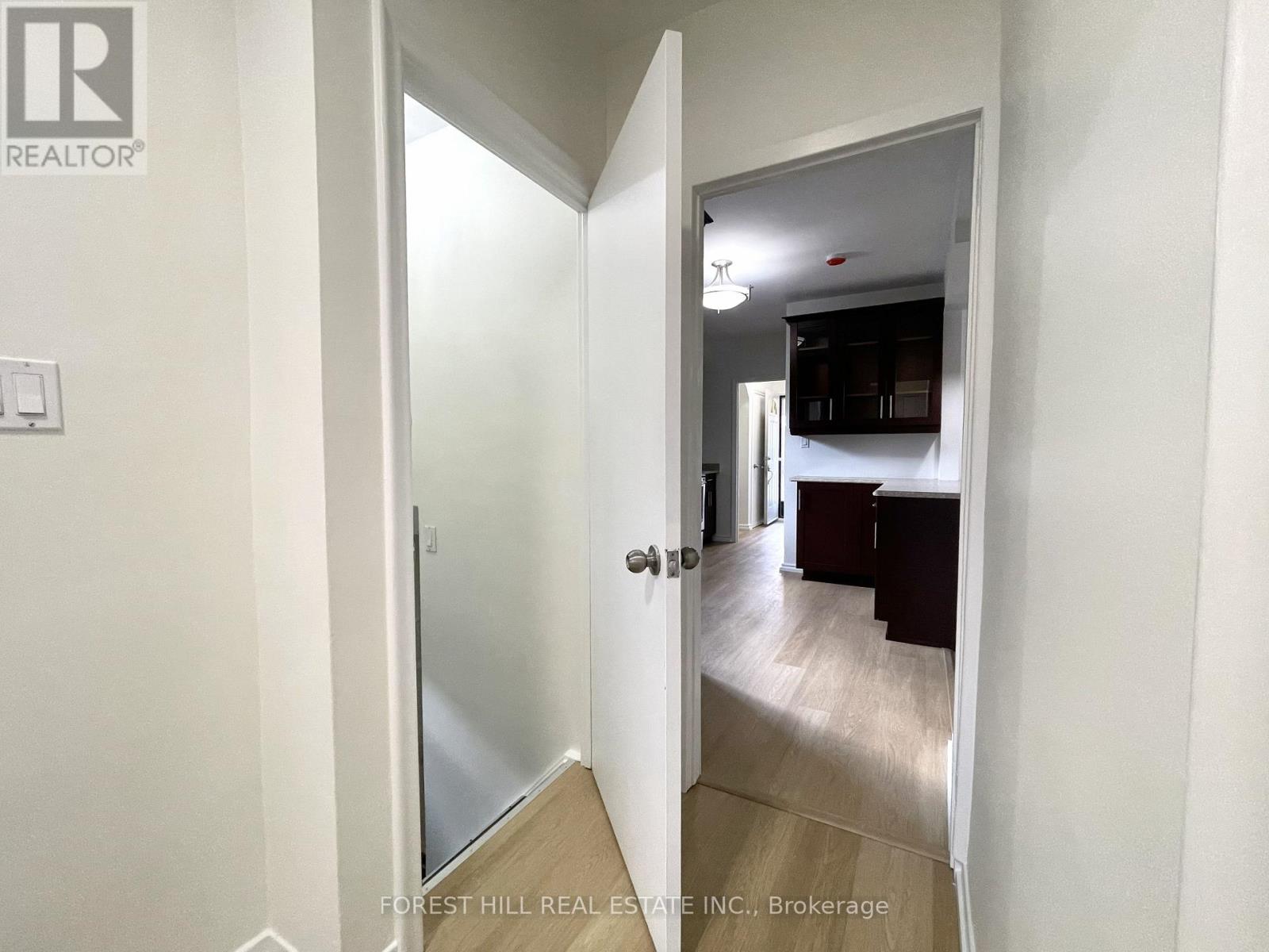 117 North Carson Street, Toronto, Ontario  M8W 4C7 - Photo 18 - W12591506