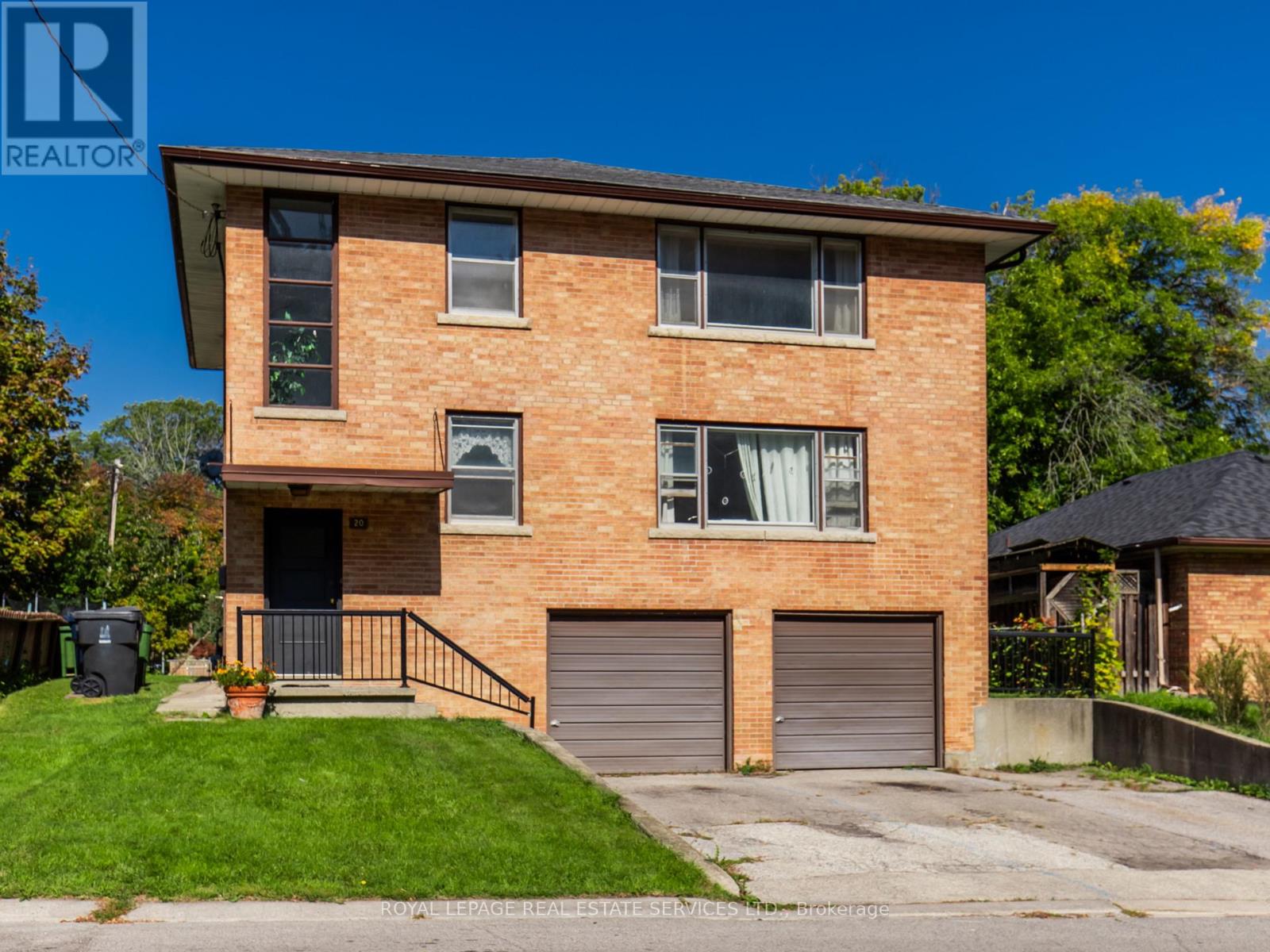 #2 - 20 Park Boulevard, Toronto, Ontario M8W 1G7 - Photo 4 - W12591082