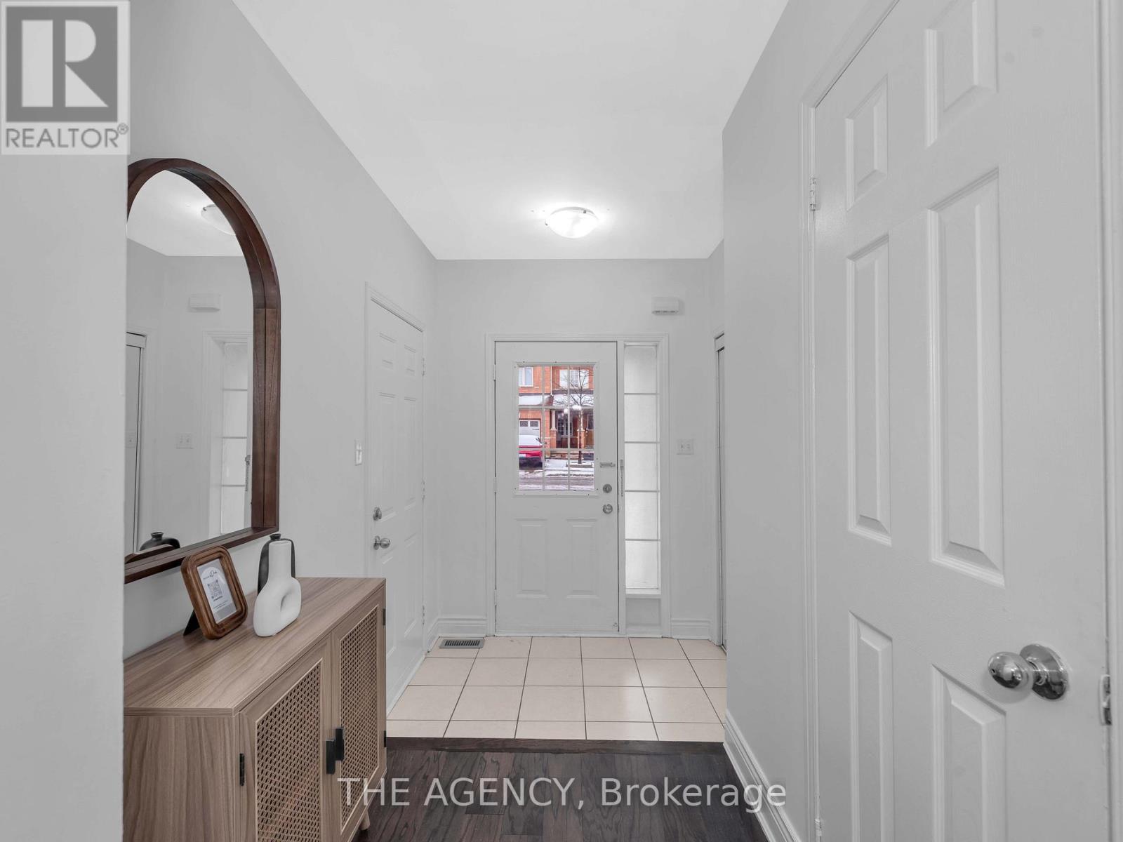 3 Rockgarden Trail, Brampton, Ontario  L6R 3M9 - Photo 4 - W12591346