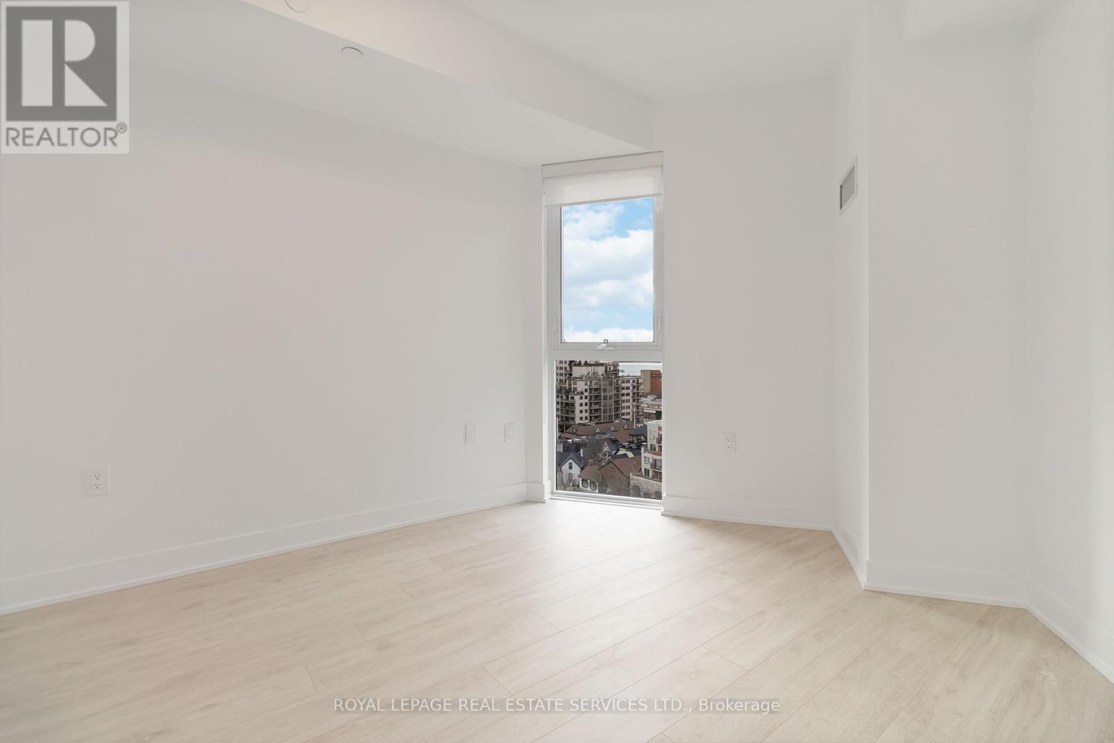 1109 - 2088 James Street, Burlington, Ontario L7R 0H2 - Photo 17 - W12591584