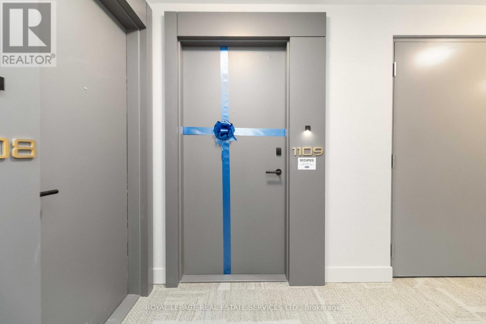 1109 - 2088 James Street, Burlington, Ontario L7R 0H2 - Photo 4 - W12591584