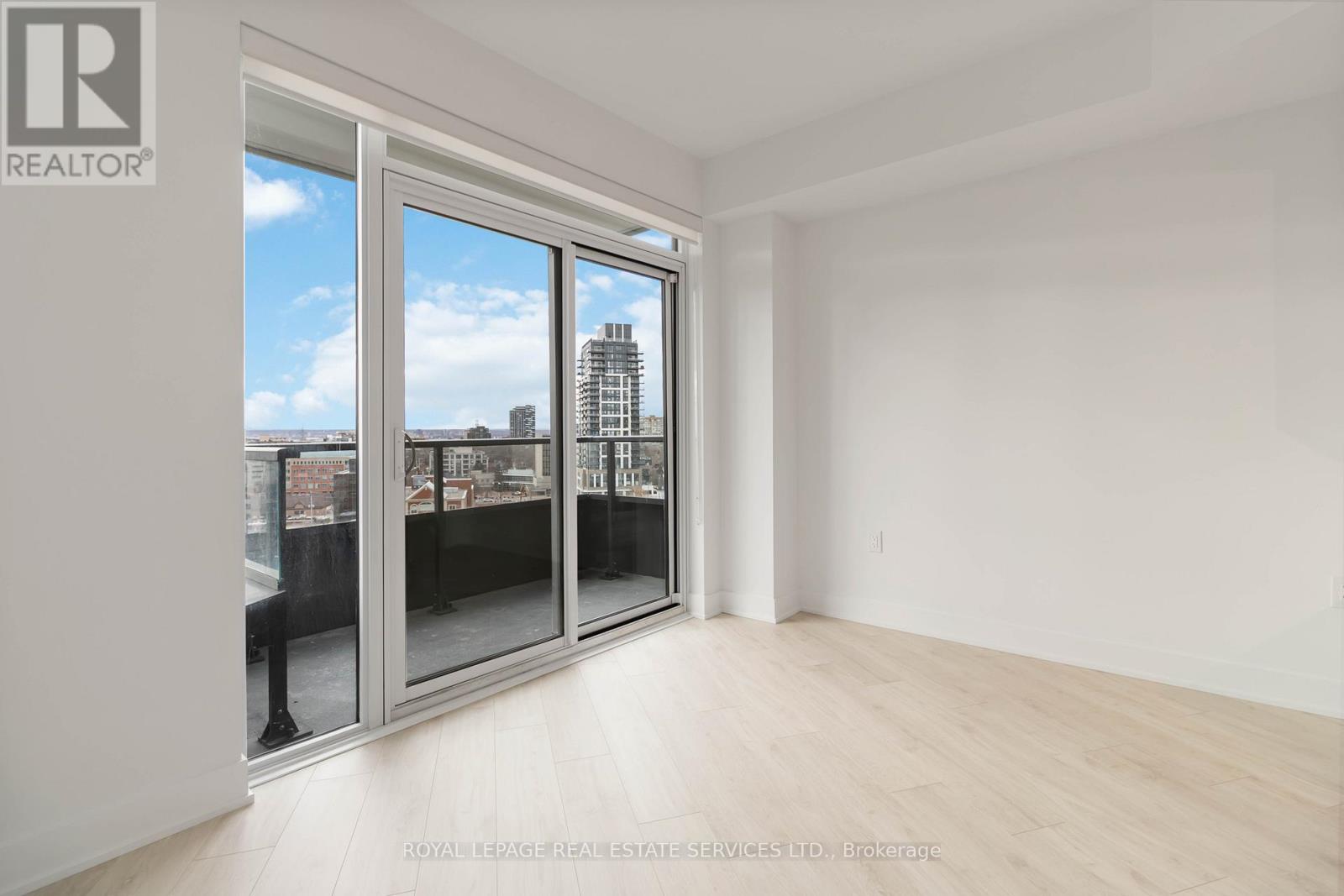 1109 - 2088 James Street, Burlington, Ontario L7R 0H2 - Photo 14 - W12591584