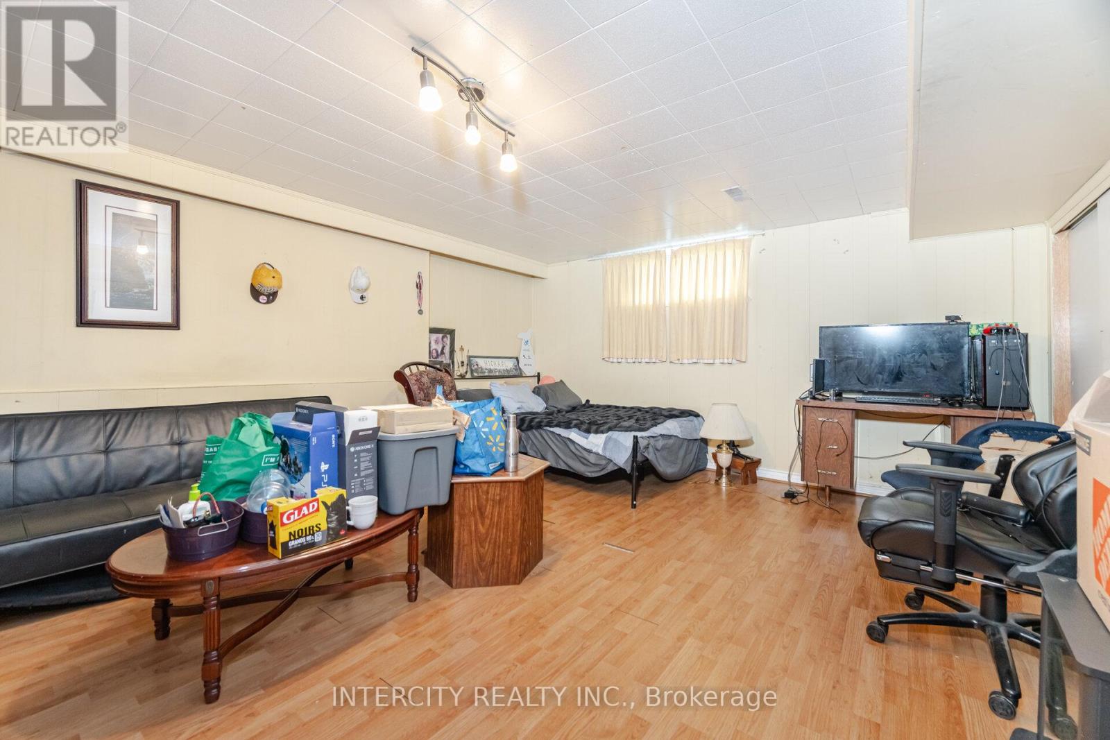 31 Munhall Road, Toronto, Ontario  M6P 1R2 - Photo 36 - W12591586