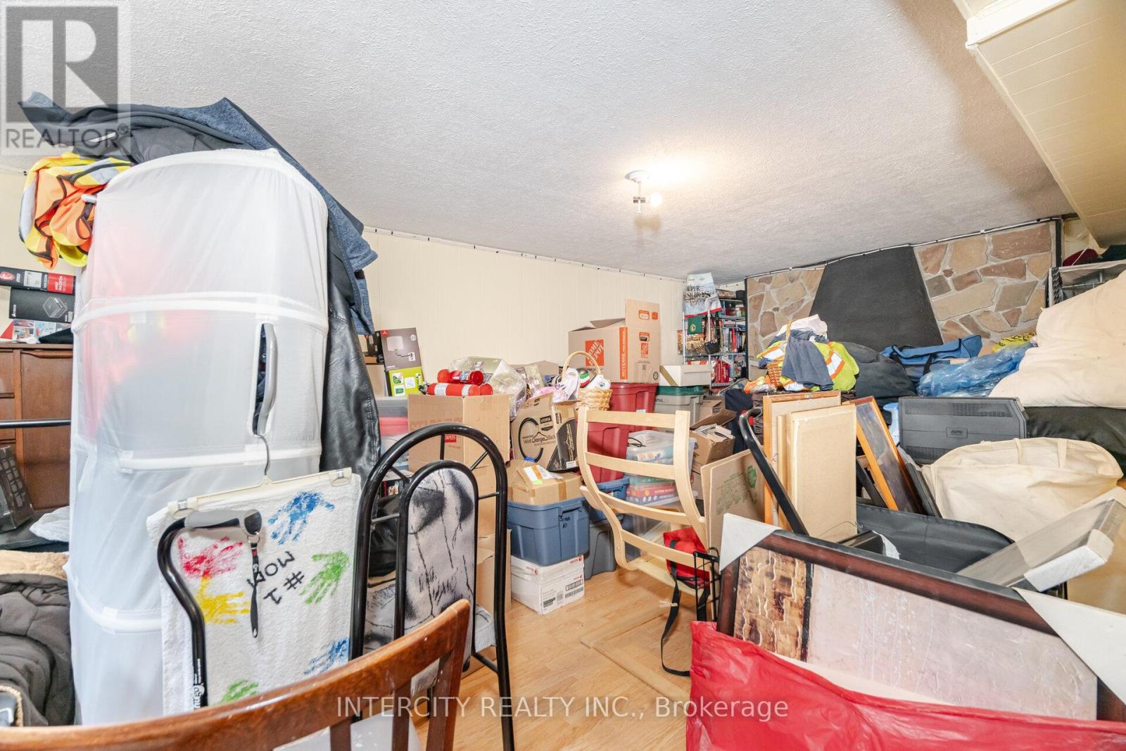 31 Munhall Road, Toronto, Ontario  M6P 1R2 - Photo 41 - W12591586