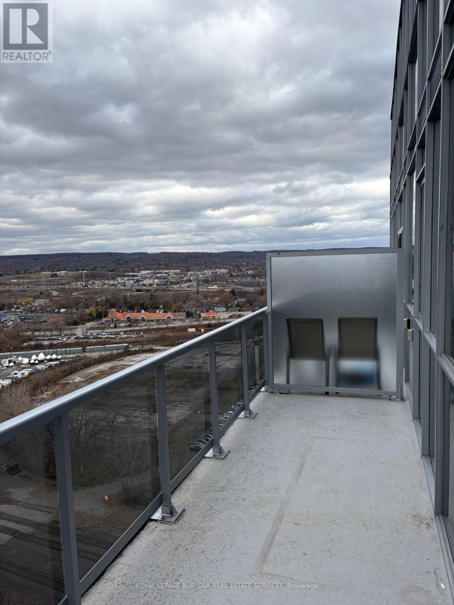 2007 - 2081 Fairview Street, Burlington, Ontario L7R 0E4 - Photo 22 - W12591634