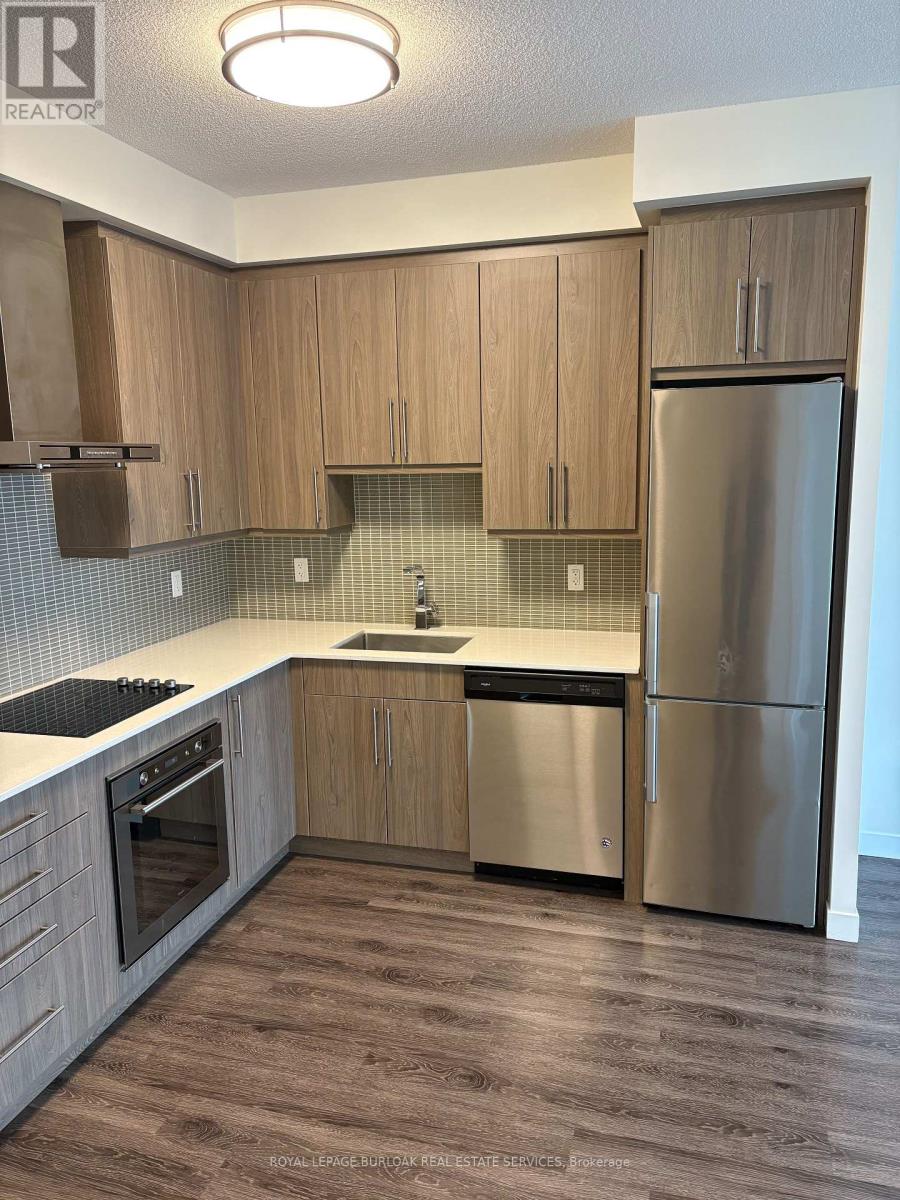 2007 - 2081 Fairview Street, Burlington, Ontario L7R 0E4 - Photo 12 - W12591634