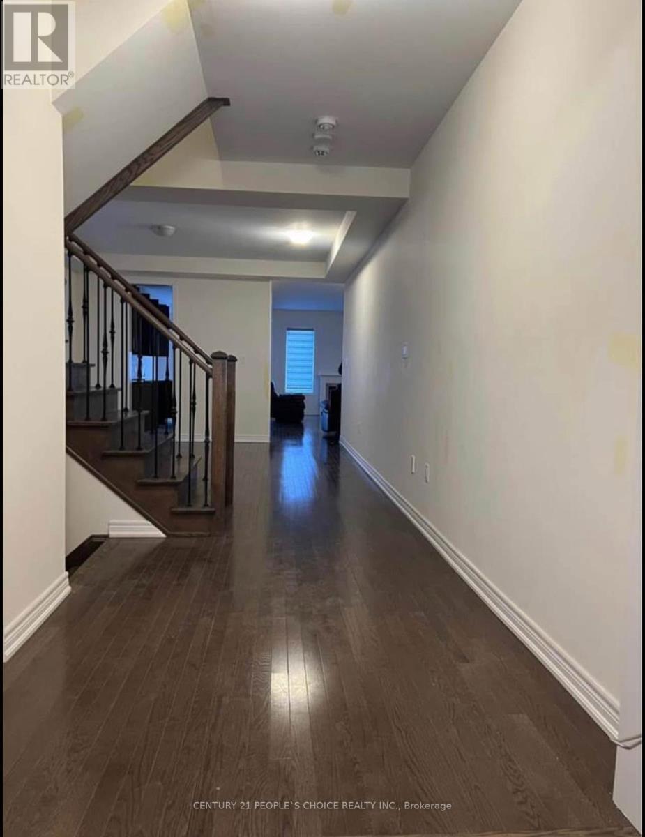 Upper - 55 Cobriza Crescent, Brampton, Ontario L7A 0C4 - Photo 2 - W12591620