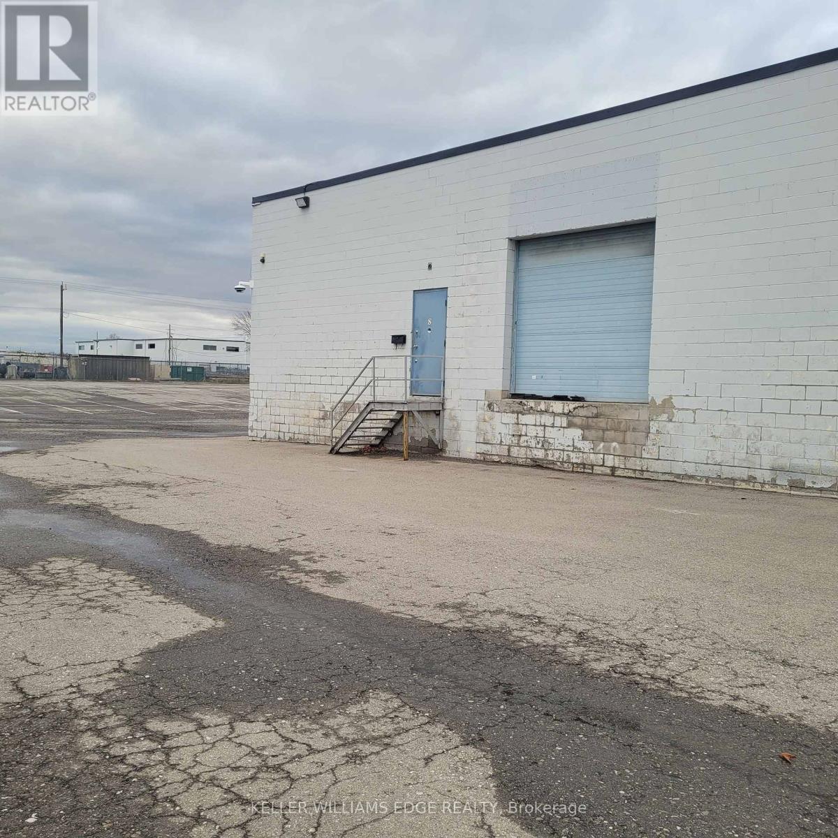 F - 1160 Blair Road, Burlington, Ontario  L7M 1K9 - Photo 3 - W12591656