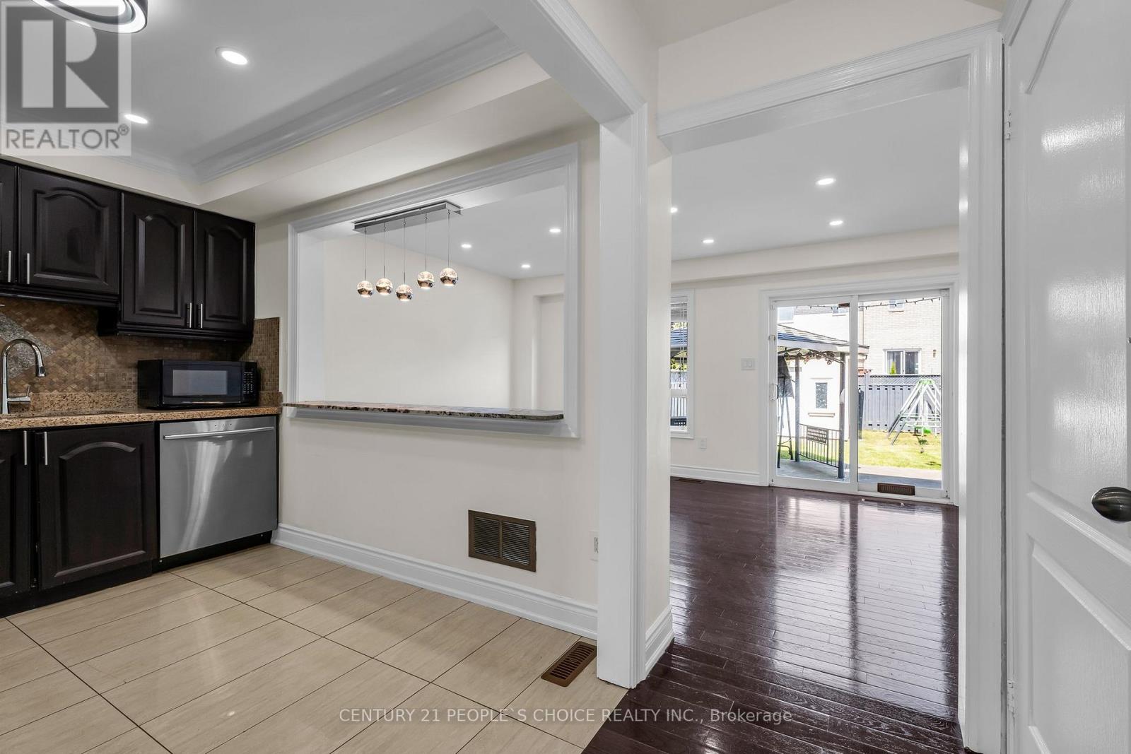 46 Studebaker Trail, Brampton, Ontario  L7A 3A5 - Photo 12 - W12591644