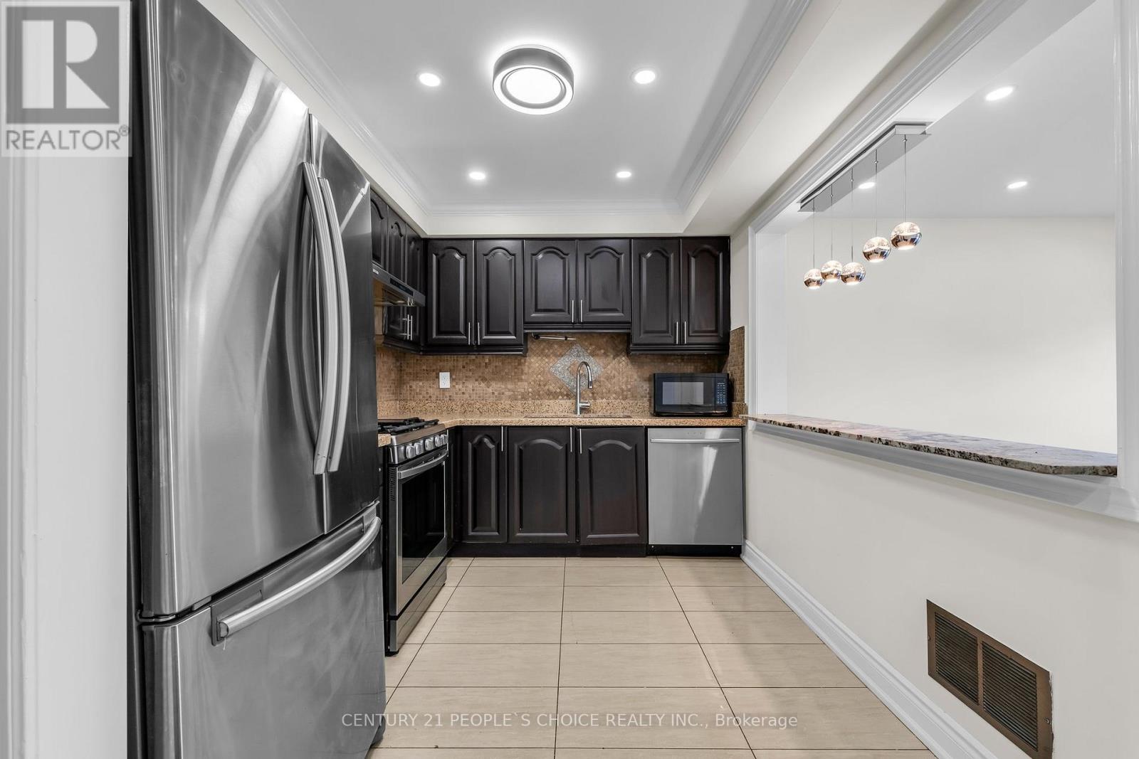 46 Studebaker Trail, Brampton, Ontario  L7A 3A5 - Photo 13 - W12591644