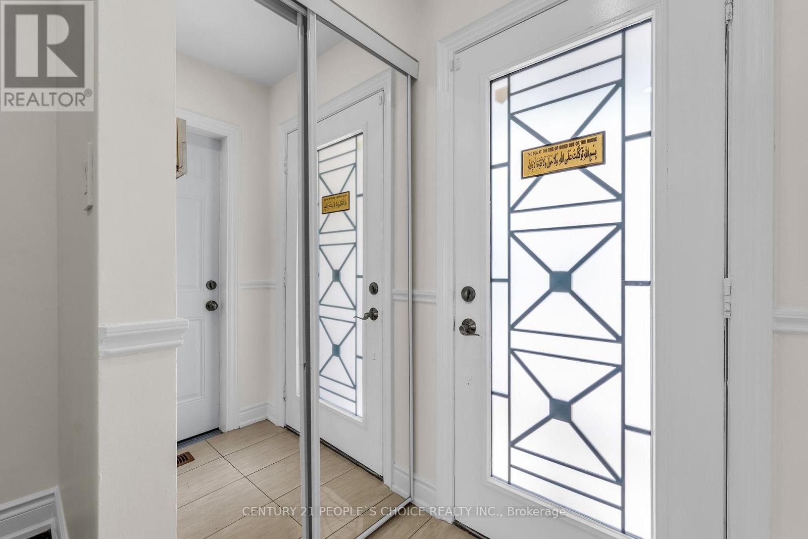 46 Studebaker Trail, Brampton, Ontario  L7A 3A5 - Photo 5 - W12591644