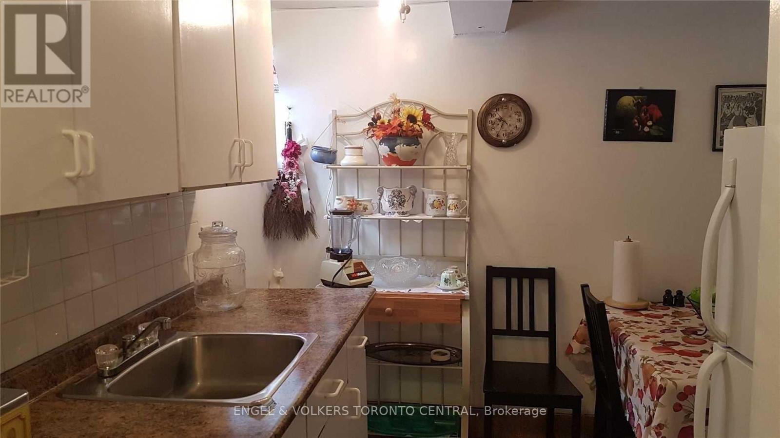 Bsmt - 9 Shademaster Court, Toronto, Ontario M1B 1Y5 - Photo 7 - E12437925