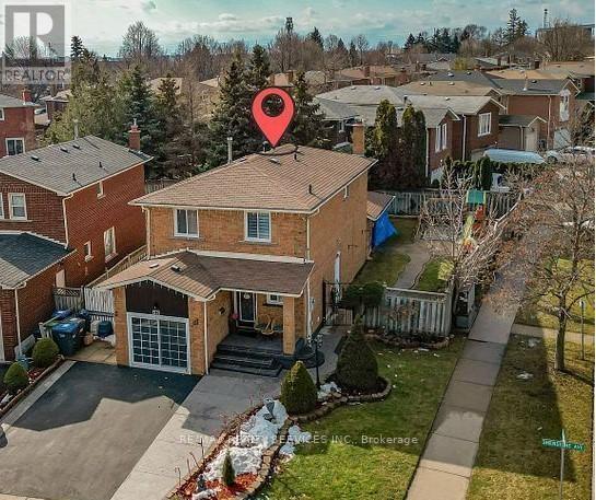 32 Shenstone Avenue, Brampton, Ontario L6Z 2Y8 - Photo 3 - W12591668