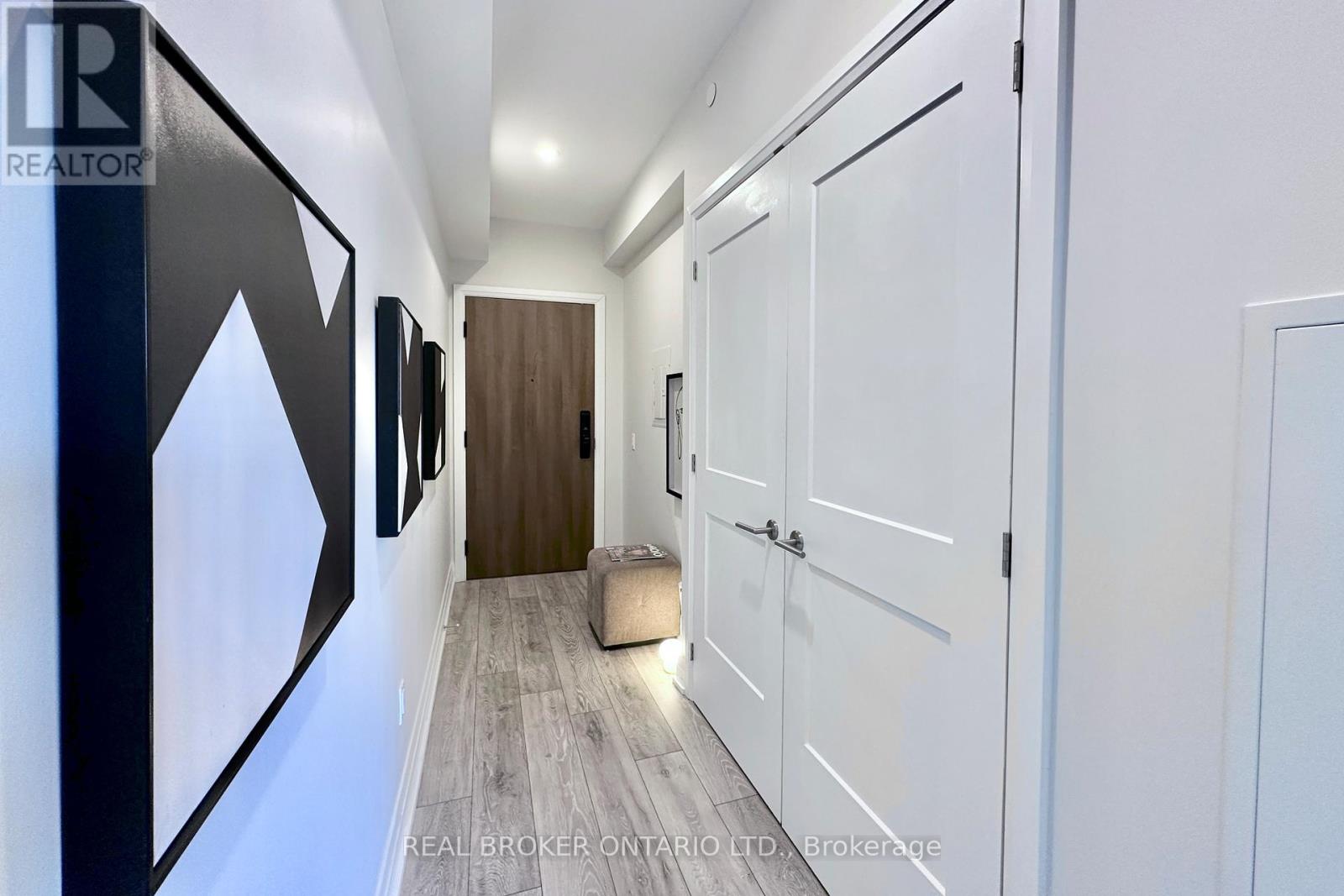 518 - 21 Park Street E, Mississauga, Ontario  L5G 1L7 - Photo 11 - W12591672