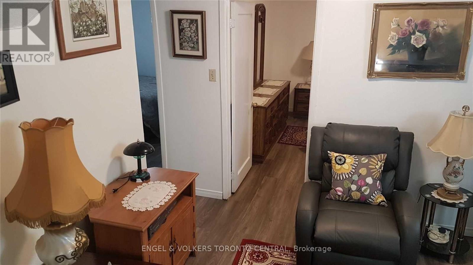 Bsmt - 9 Shademaster Court, Toronto, Ontario M1B 1Y5 - Photo 3 - E12437925