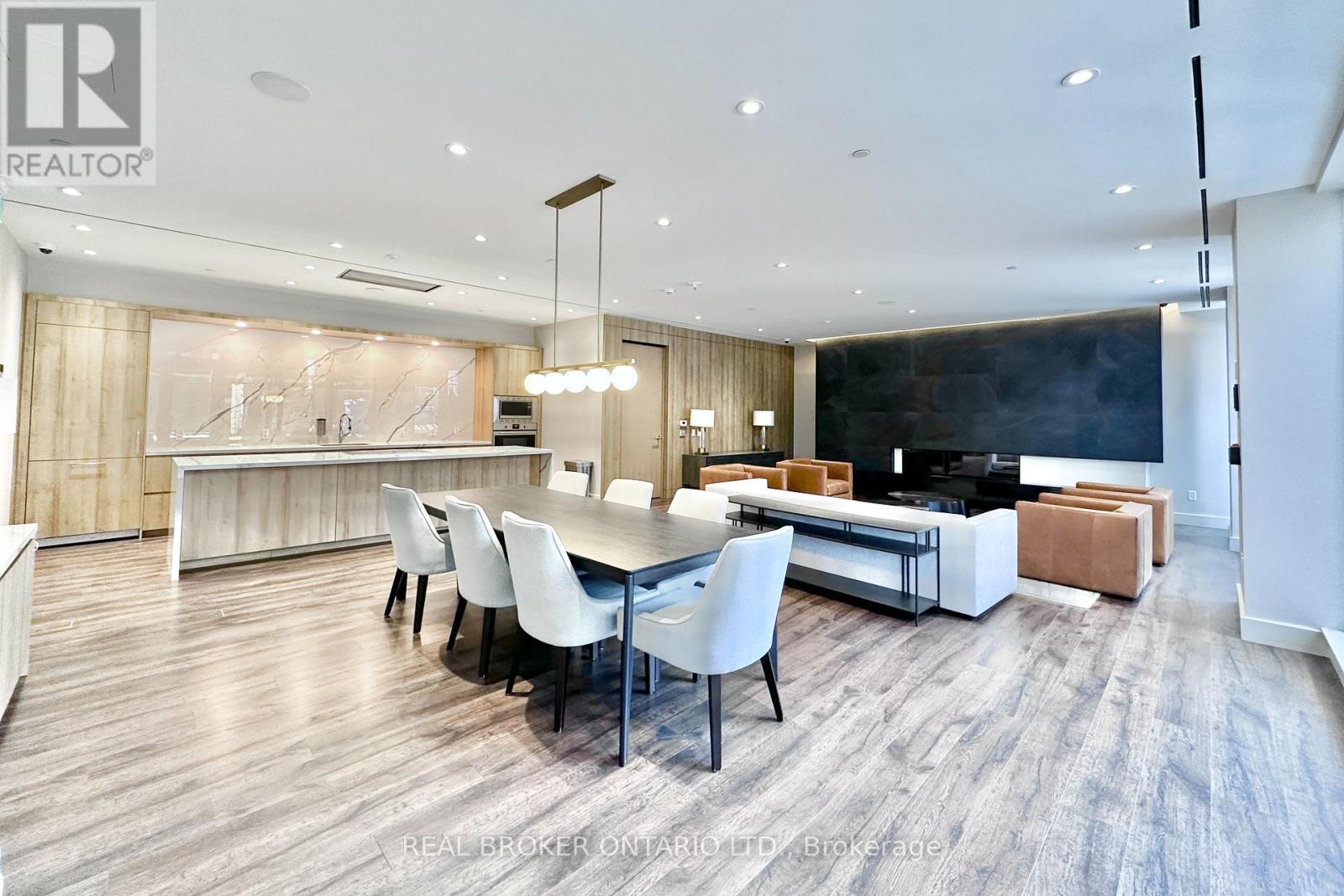 518 - 21 Park Street E, Mississauga, Ontario  L5G 1L7 - Photo 31 - W12591672