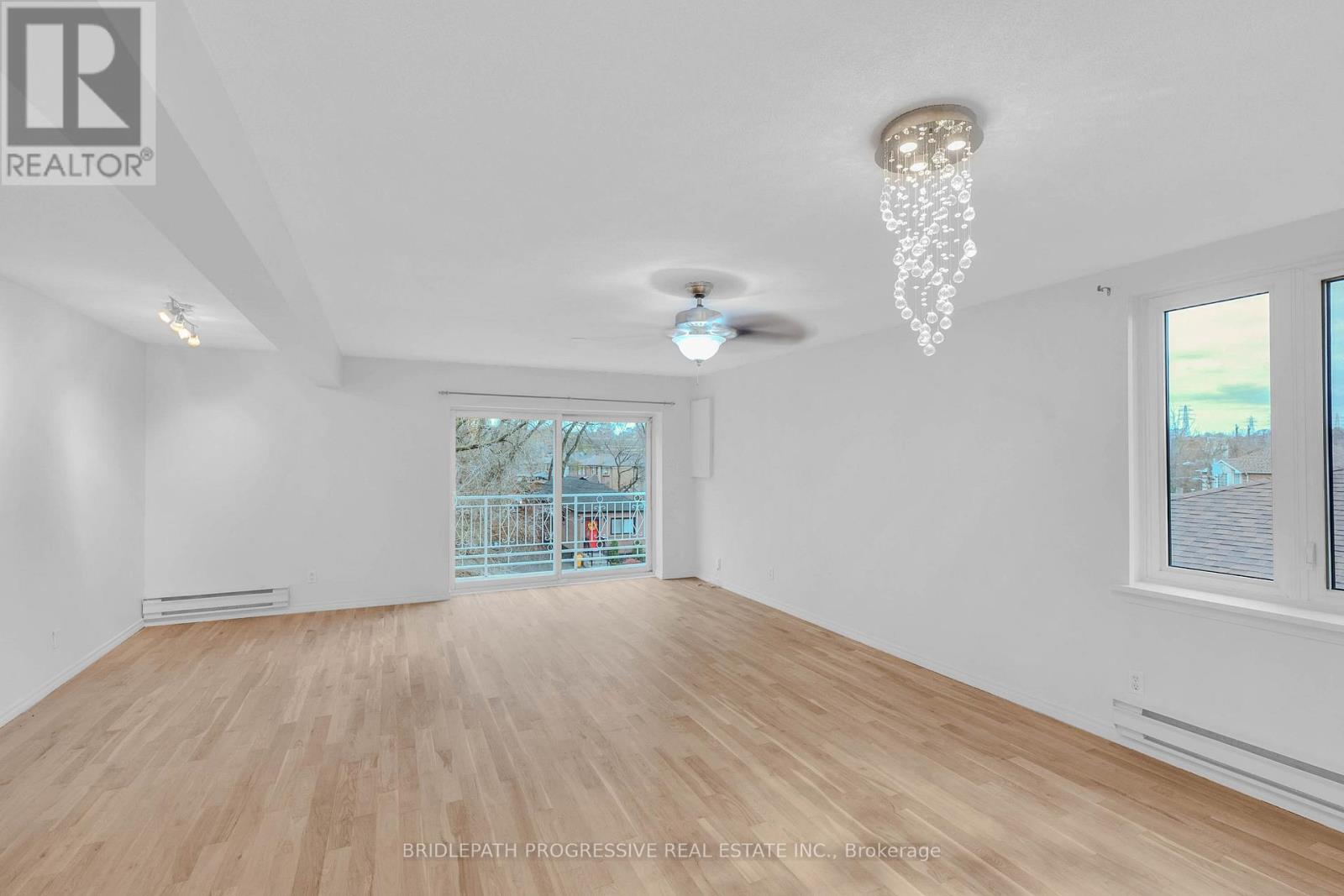 3 - 6 Garrow Avenue, Toronto, Ontario  M6N 2C5 - Photo 8 - W12591706