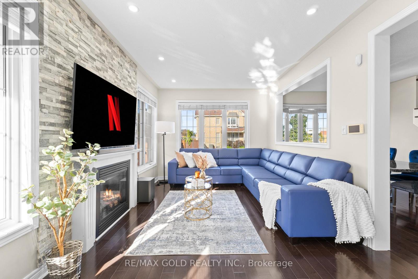 2 Helman Road, Brampton, Ontario L6R 0R4 - Photo 14 - W12591710