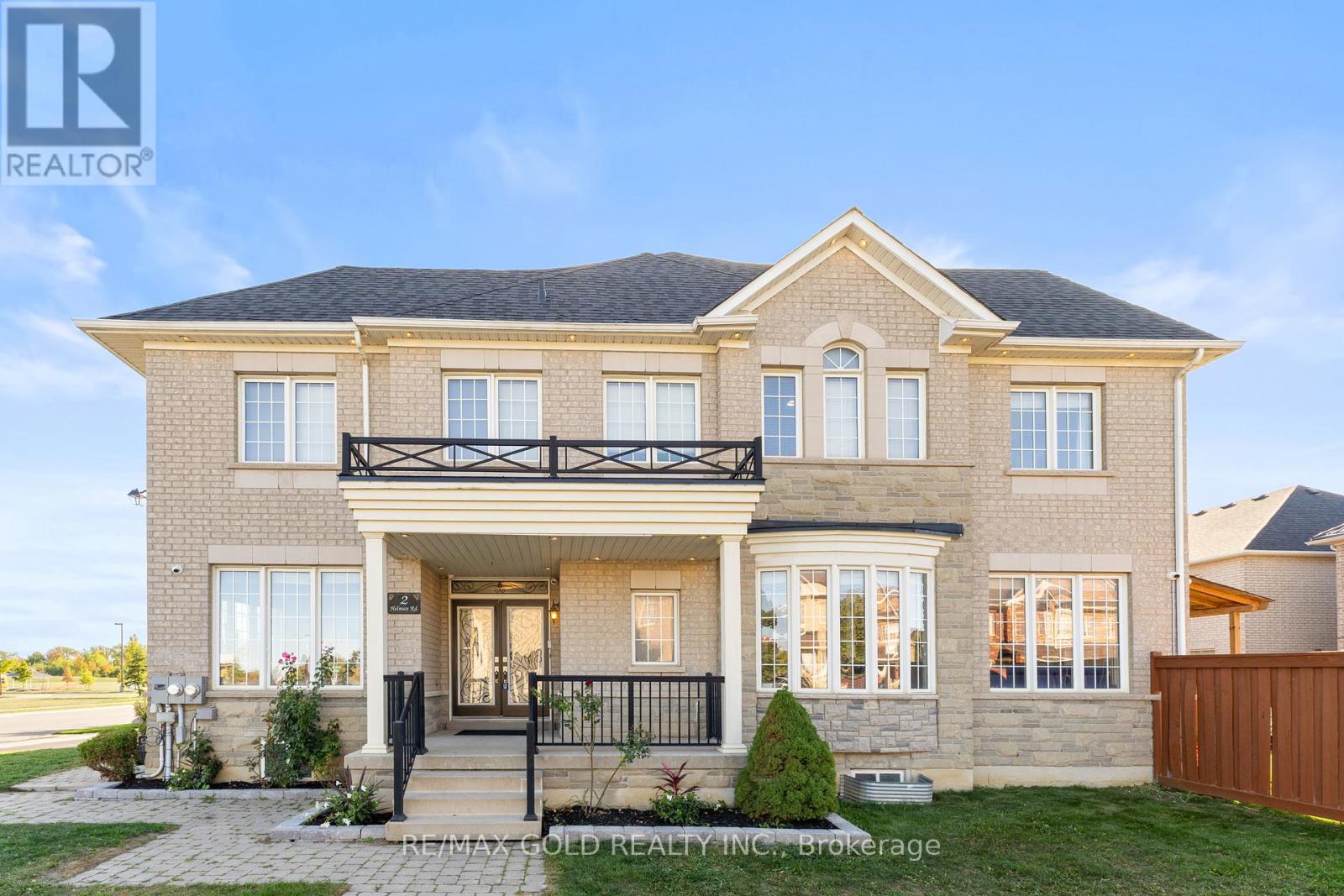 2 Helman Road, Brampton, Ontario L6R 0R4 - Photo 2 - W12591710