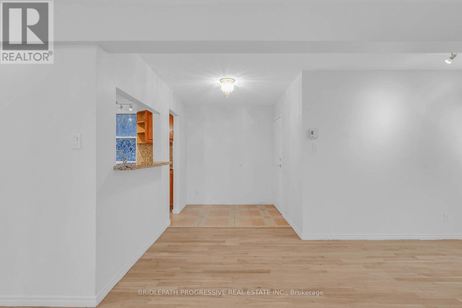 3 - 6 Garrow Avenue, Toronto, Ontario  M6N 2C5 - Photo 6 - W12591706