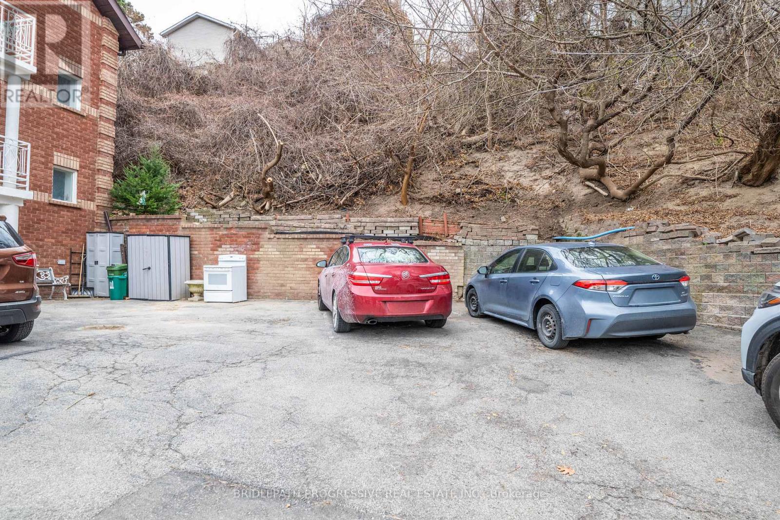 3 - 6 Garrow Avenue, Toronto, Ontario  M6N 2C5 - Photo 4 - W12591706