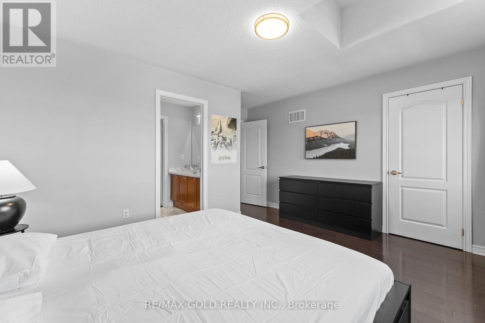 2 Helman Road, Brampton, Ontario L6R 0R4 - Photo 34 - W12591710