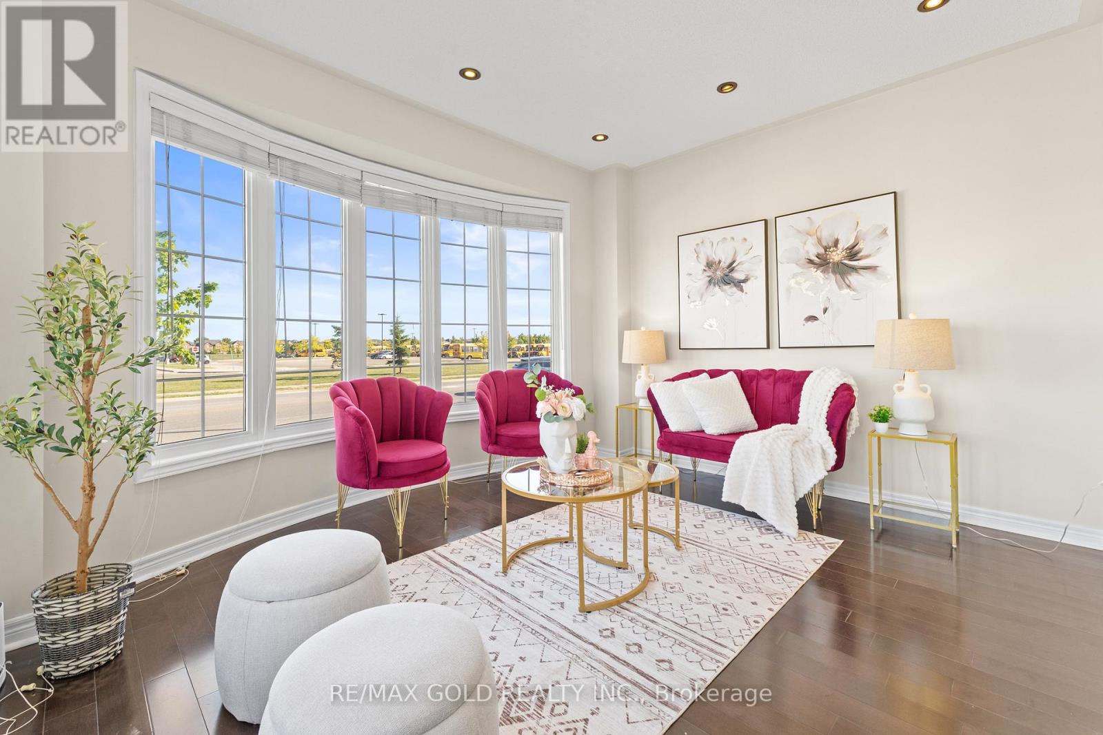 2 Helman Road, Brampton, Ontario L6R 0R4 - Photo 6 - W12591710