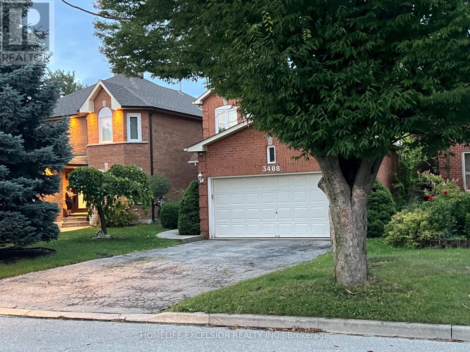 3408 Water Lily Court, Mississauga, Ontario  L5N 6B5 - Photo 2 - W12591750