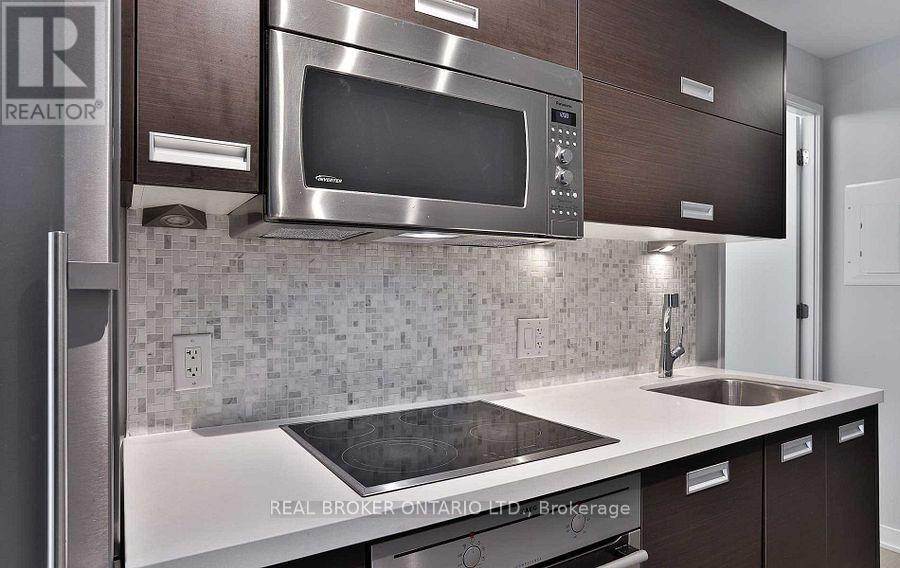 2201 - 90 Park Lawn Road, Toronto, Ontario  M8Y 0B6 - Photo 5 - W12591774