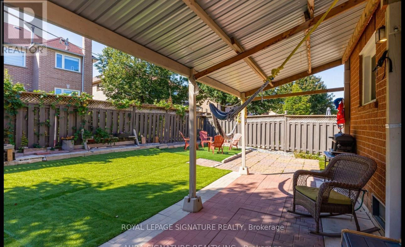 69 Alaskan Summit Court, Brampton, Ontario L6R 1N9 - Photo 22 - W12591832