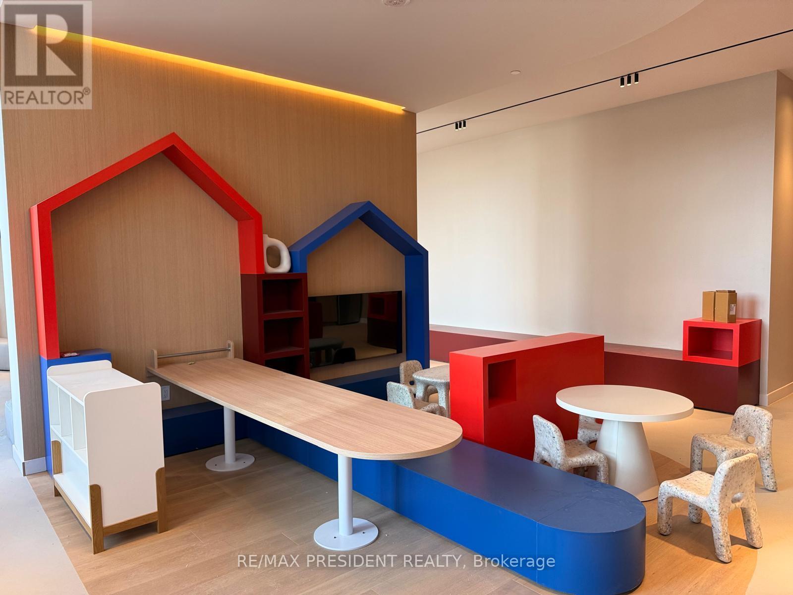 2611 - 395 Square One Drive, Mississauga, Ontario  L5B 0P6 - Photo 8 - W12591862