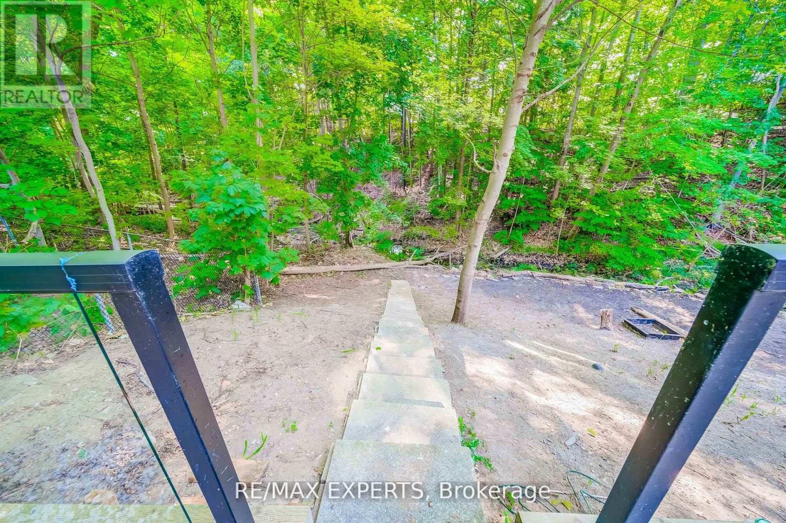 1135 Greenoaks Drive, Mississauga, Ontario  L5J 3A1 - Photo 43 - W12591828