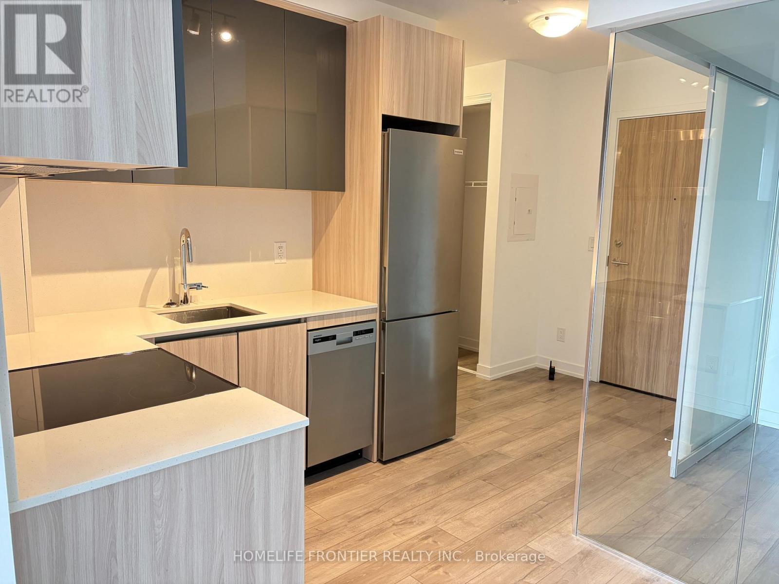 1007 - 3100 Keele Street, Toronto, Ontario  M3M 0E1 - Photo 4 - W12591878