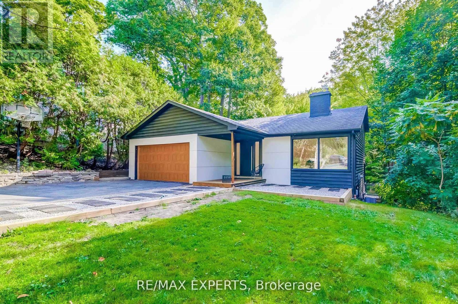 1135 Greenoaks Drive, Mississauga, Ontario  L5J 3A1 - Photo 4 - W12591828