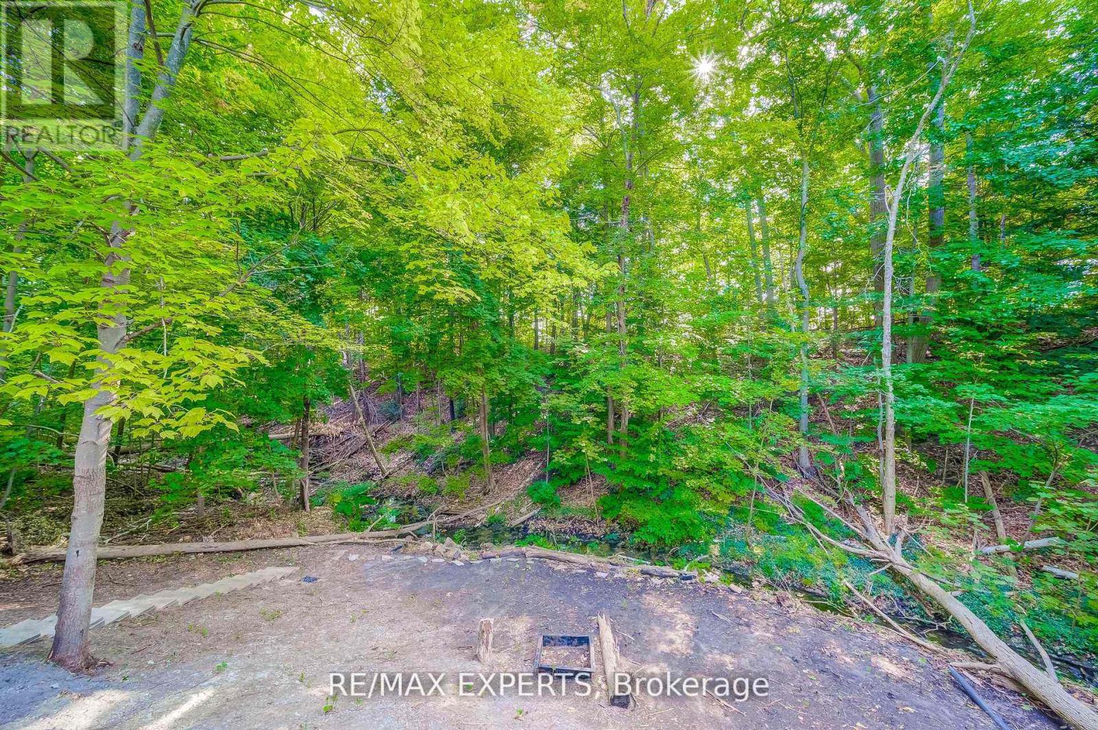 1135 Greenoaks Drive, Mississauga, Ontario  L5J 3A1 - Photo 38 - W12591828