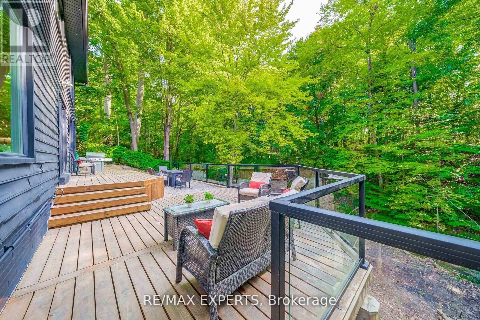 1135 Greenoaks Drive, Mississauga, Ontario  L5J 3A1 - Photo 36 - W12591828