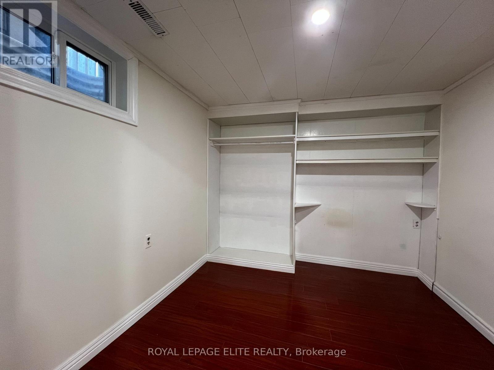 3281 Martins Pine Crescent, Mississauga, Ontario  L5L 1G3 - Photo 6 - W12591908